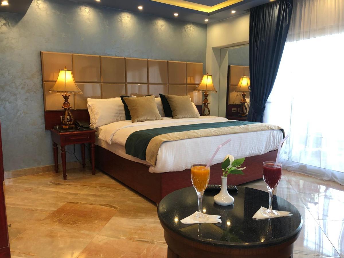 Pyramids Nile Tower Hotel Кайро Екстериор снимка