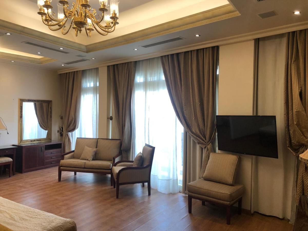 Pyramids Nile Tower Hotel Кайро Екстериор снимка