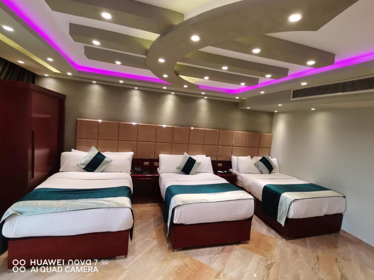 Pyramids Nile Tower Hotel Кайро Екстериор снимка