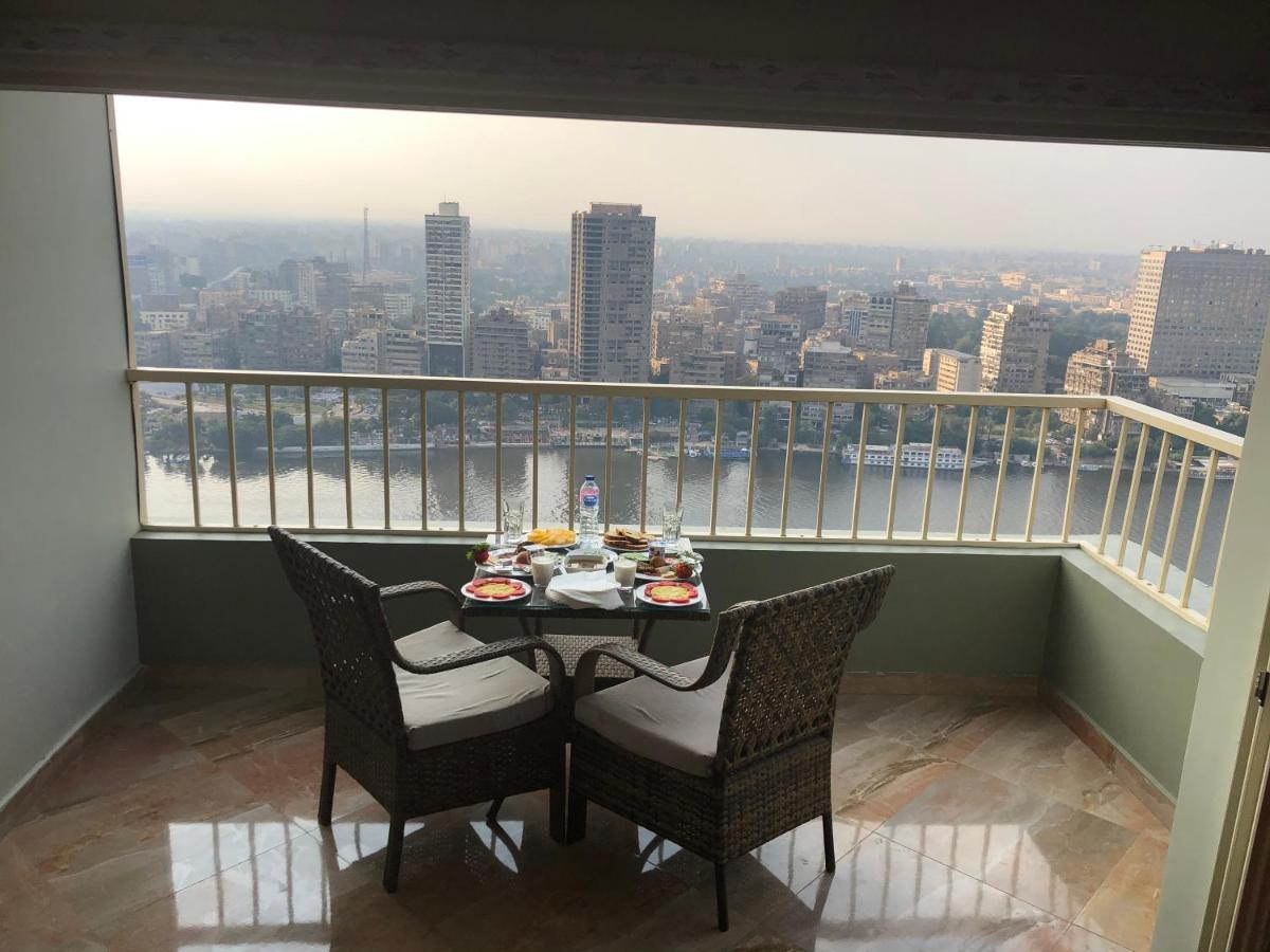 Pyramids Nile Tower Hotel Кайро Екстериор снимка