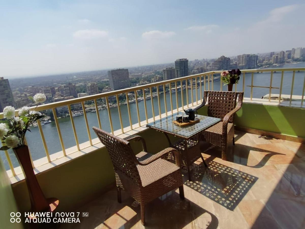Pyramids Nile Tower Hotel Кайро Екстериор снимка
